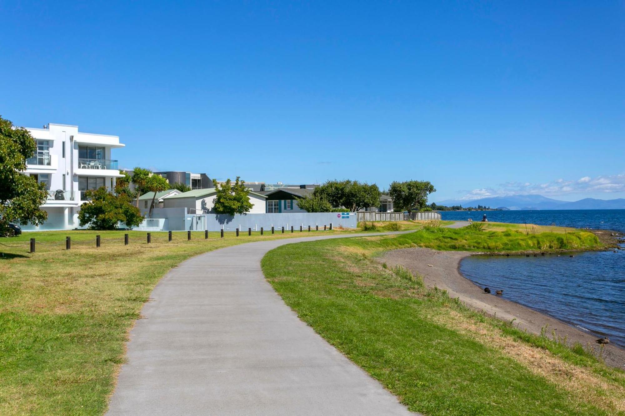 Waimahana Apartments Taupo Exterior photo