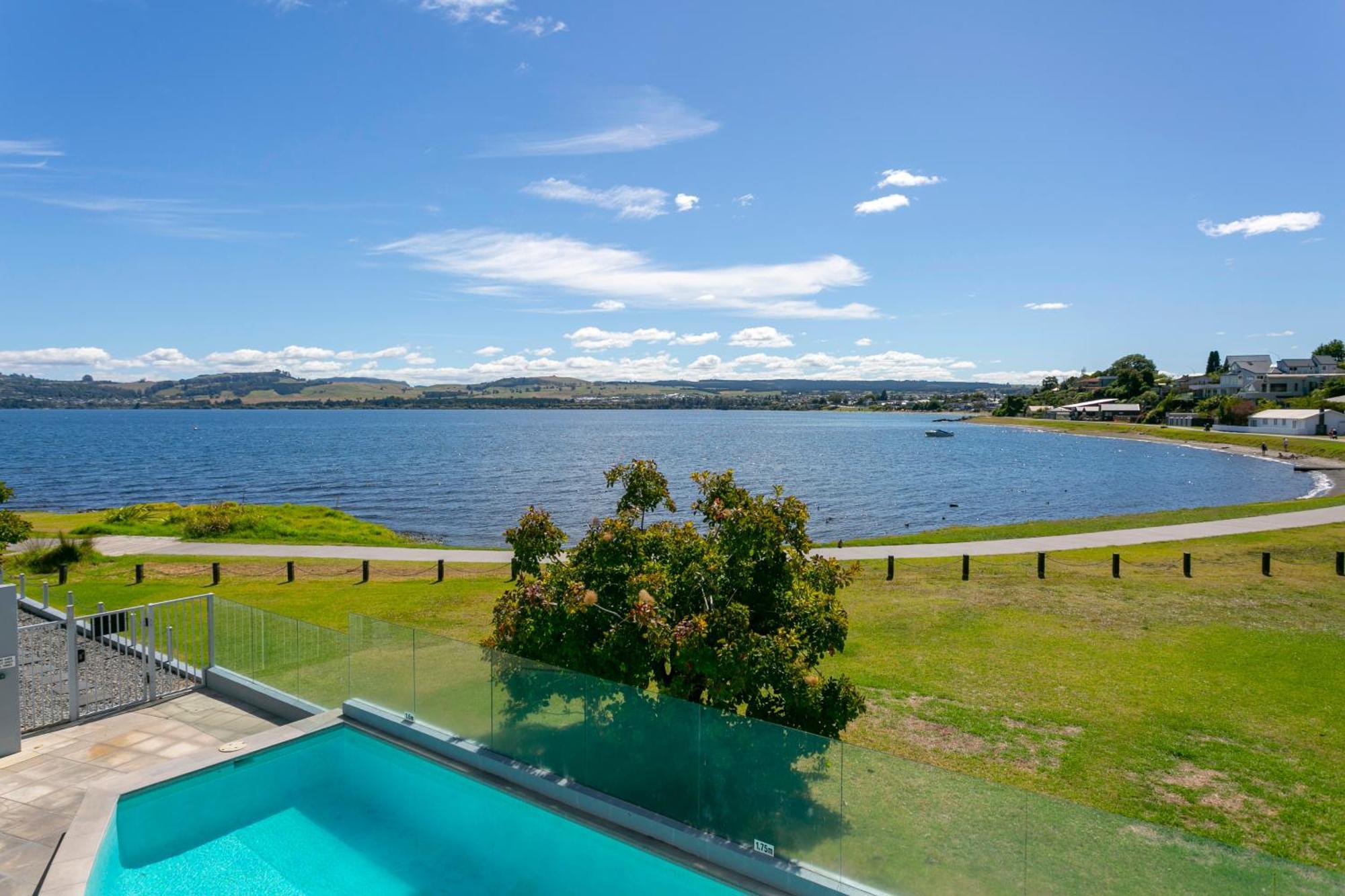 Waimahana Apartments Taupo Exterior photo
