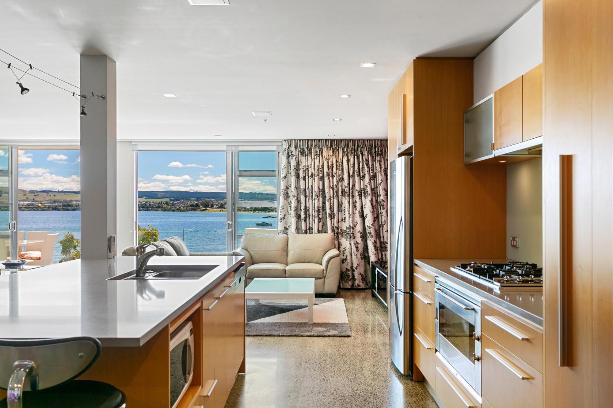 Waimahana Apartments Taupo Exterior photo